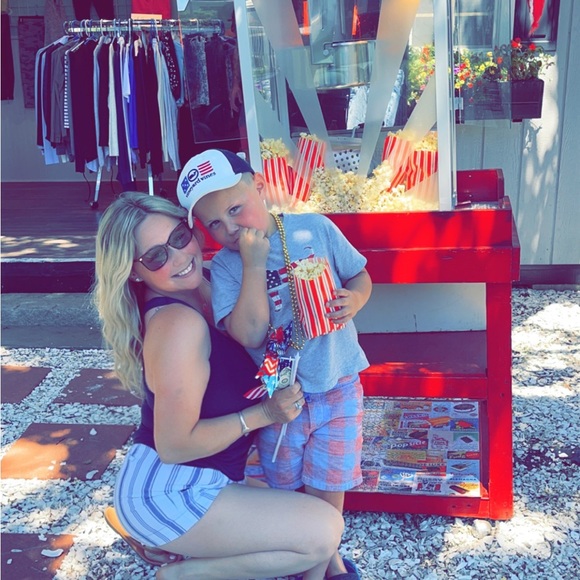 Meet your Posher, Lauren - Picture 10 of 17